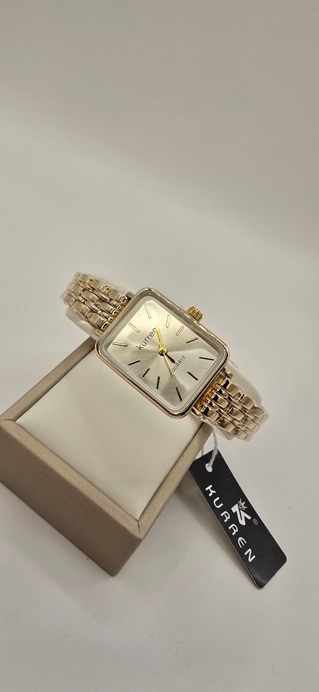 Prostokątny zegarek na bransolecie