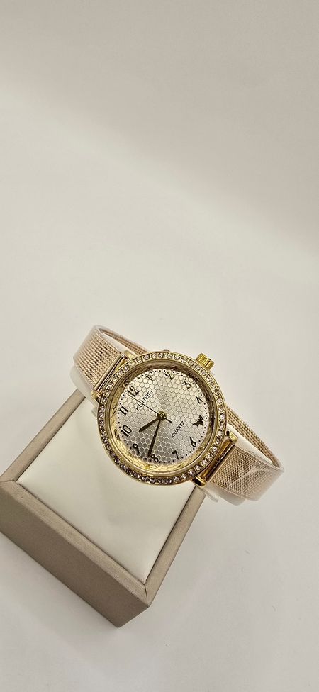 Zegarek / zdobiona okrągła tarcza