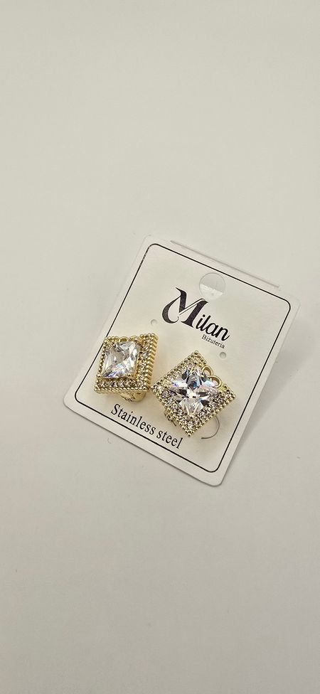 Kolczyki cyrkoniowe kwadraty znak nieskończoności