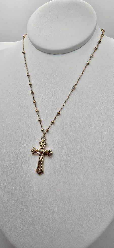 Naszyjnik kuleczkowy z ozdobnym krzyżykiem