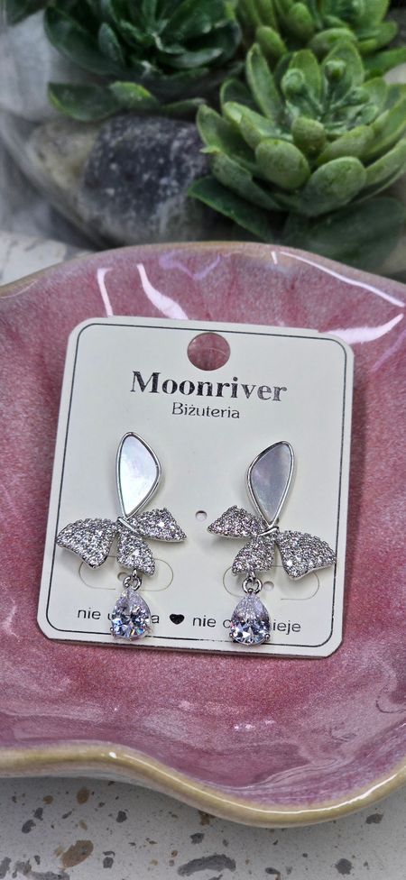 Srebrny cyrkoniowy motyl / perłowe skrzydło