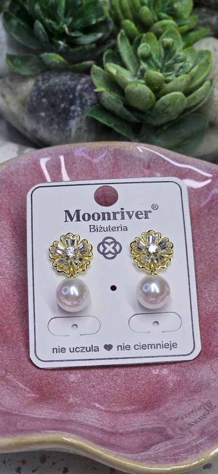 Kolczyki kwiatuszki z perełką /sztyfty