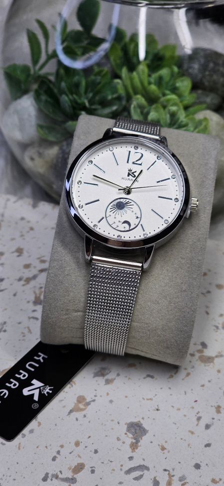 Srebrny zegarek Cyrkonie