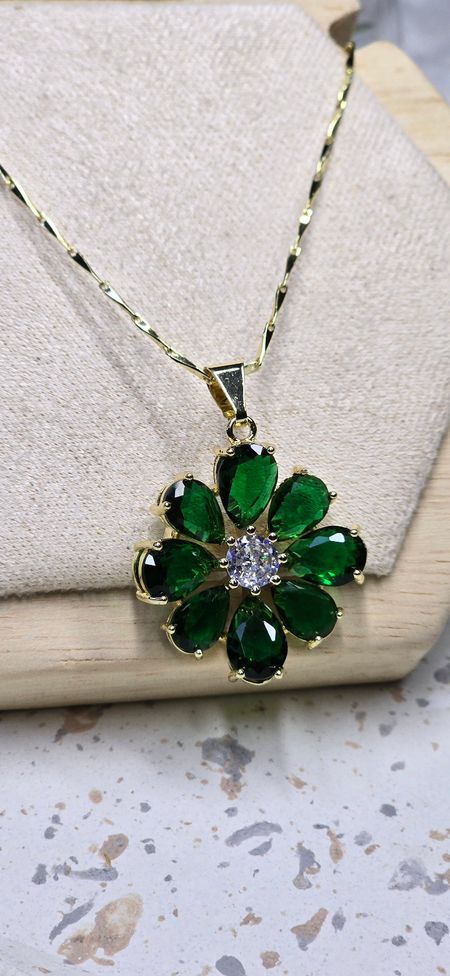 Naszyjnik cyrkoniowy kwiatek 45cm